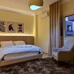 Prestigious Sideshops Apartment
