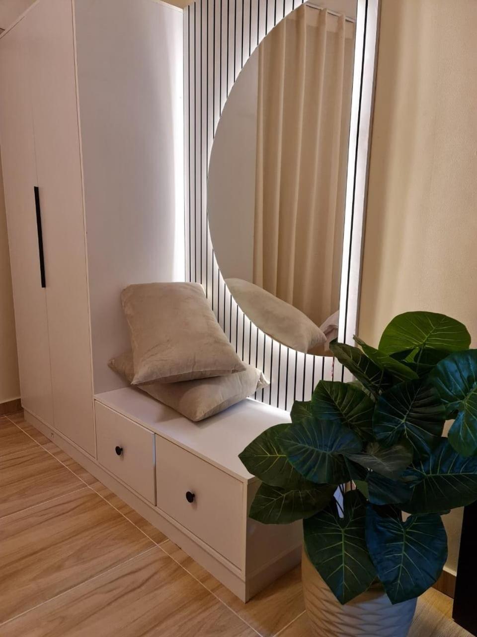 Prestigious Sideshops Apartment *